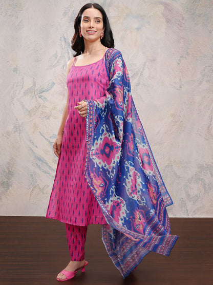 Pink Geometric Printed Shoulder Straps Neck Regular Kurta & Trouser With Dupatta