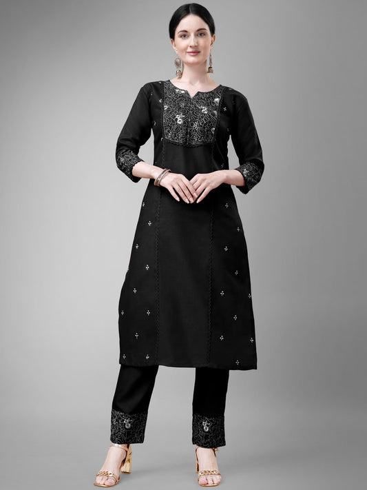 Ethnic Motifs Yoke Design Round Neck Straight Kurta with Churidar