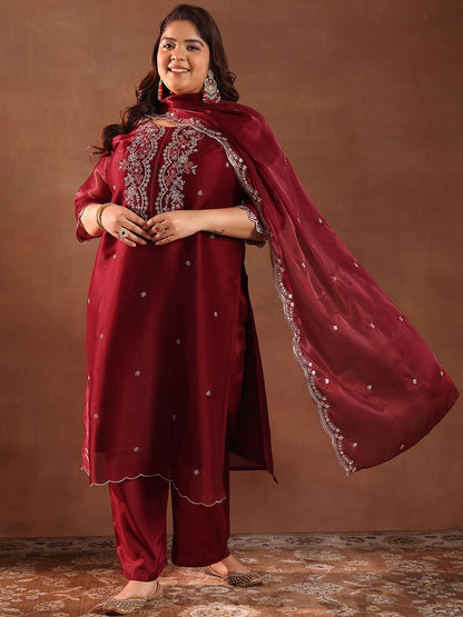 Women Plus Size Embroidered Sequinned Kurta with Trousers & Dupatta