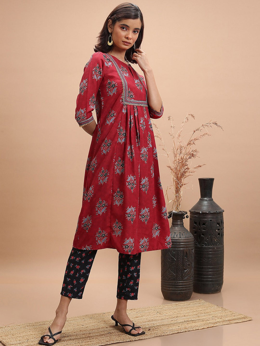 Red Floral Printe Kurta & Trousers With Dupatta