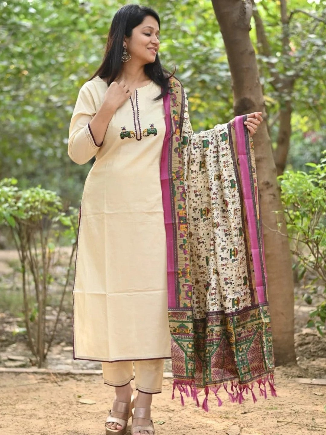 Ethnic Motifs Printed Straight Kurta with Trousers & Dupatta