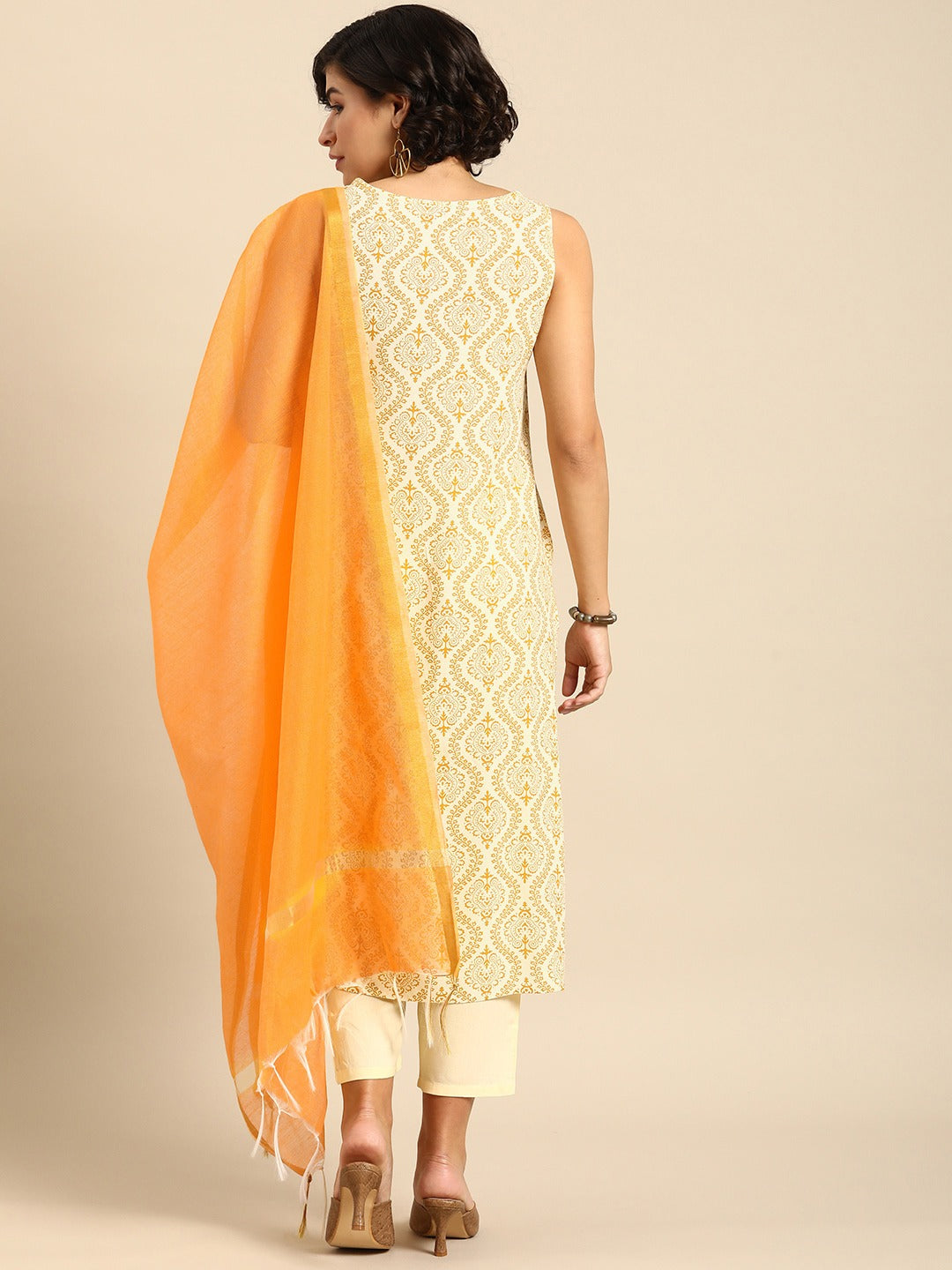 Women Ethnic Motifs Printed Regular Kurta With Trousers & With Dupatta