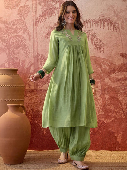Embroidered Round Neck Kurta & Trousers Kurta Sets