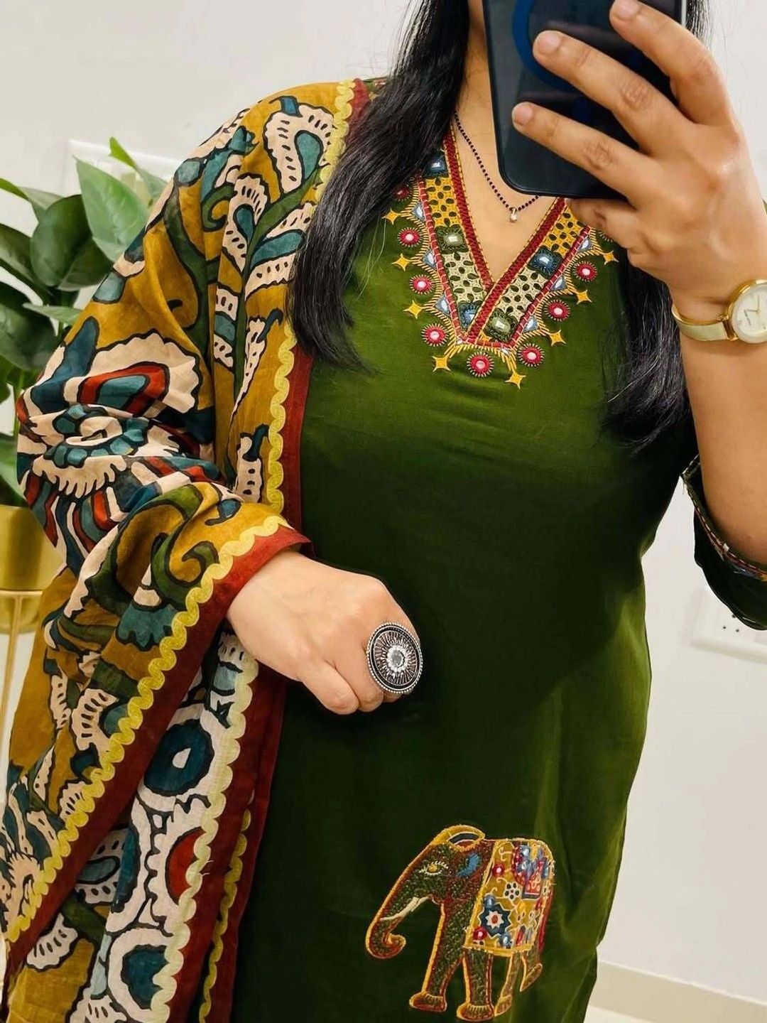 Women Ethnic Animal Printed Regular Thread Work Kurta with Trousers & With Dupatta