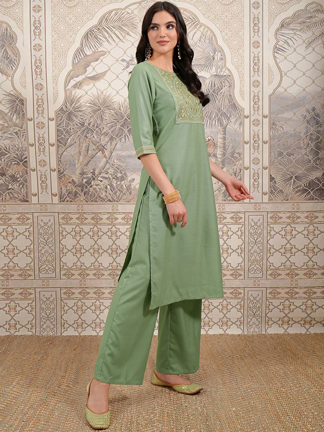 Women Green Ethnic Motifs Yoke Design Thread Work Straight Kurta With Palazzos & Dupatta