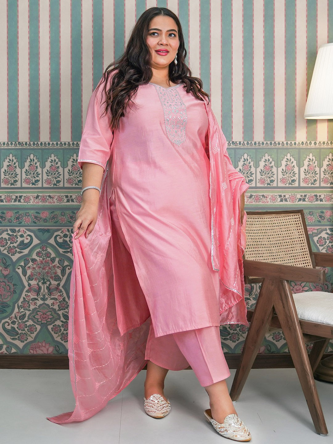 Plus Size Floral Yoke Design Sequinned Kurta with Trousers & Dupatta