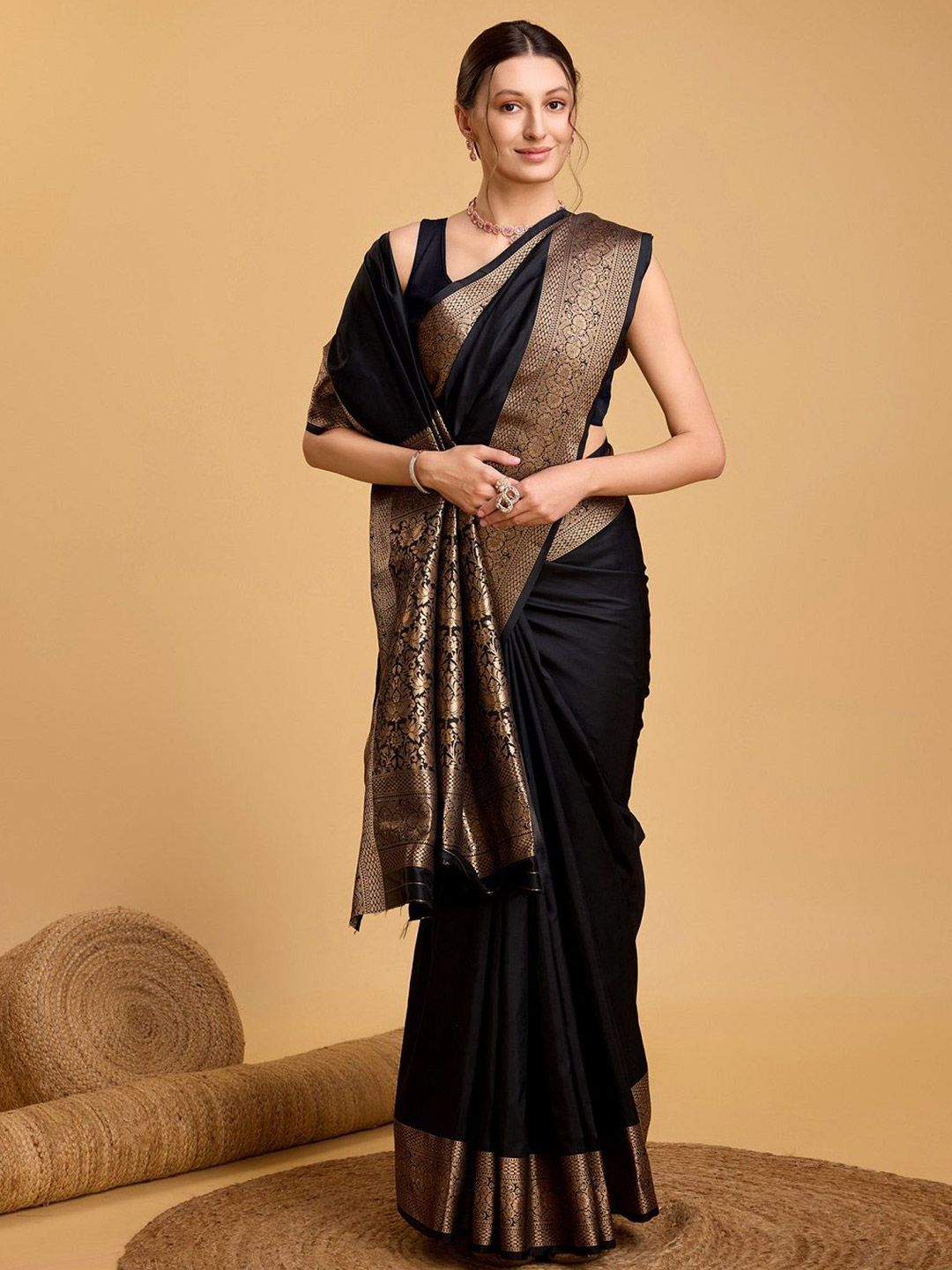 Solid Woven Design Zari Art Silk Kanjeevaram Saree