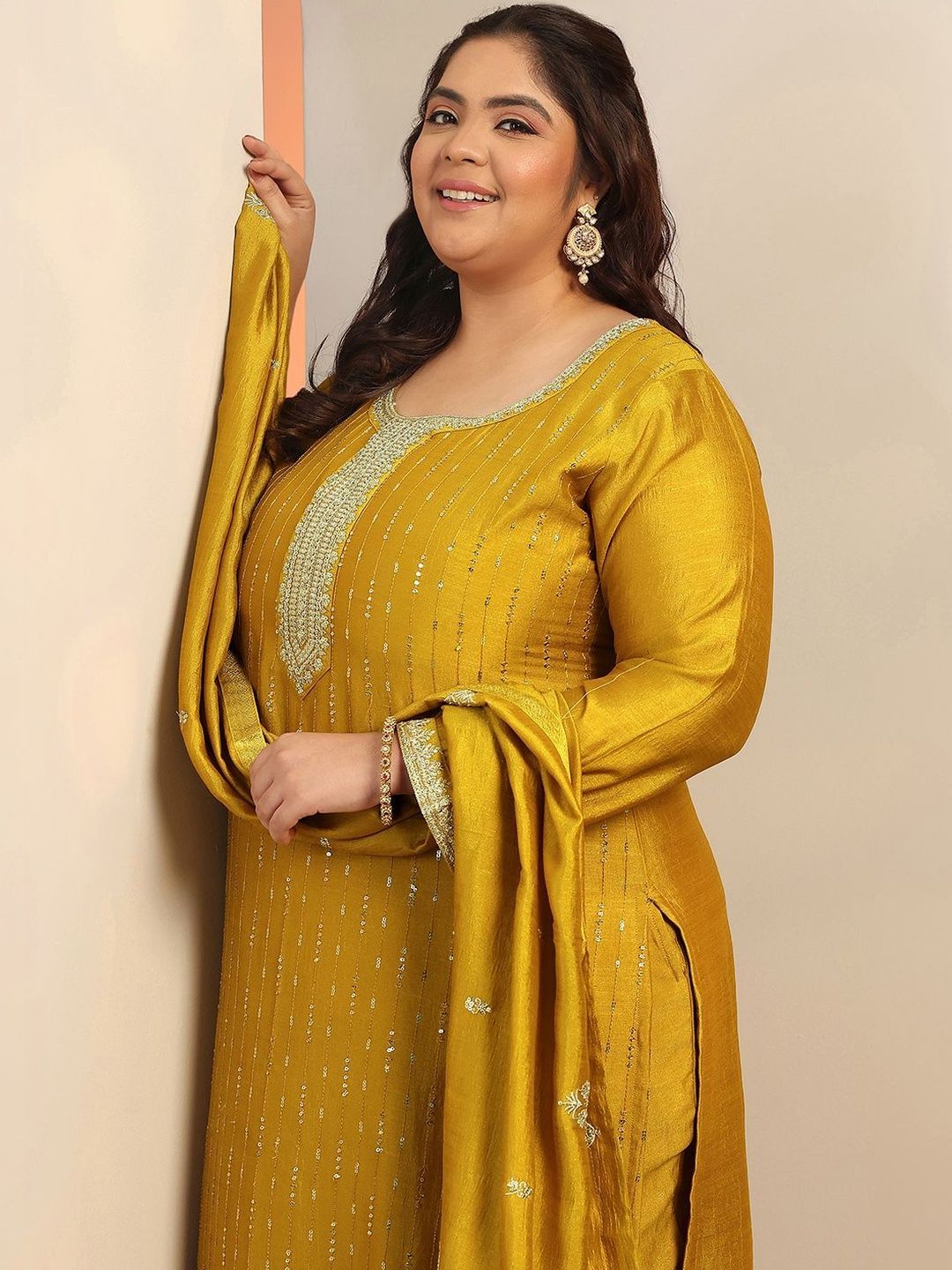 Plus Size Women Ethnic Motifs Embroidered Kurta Suit Set