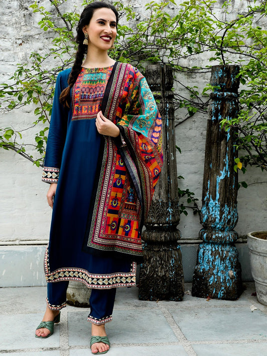 Ethnic Motifs Printed Straight Kurta with Trousers & Dupatta