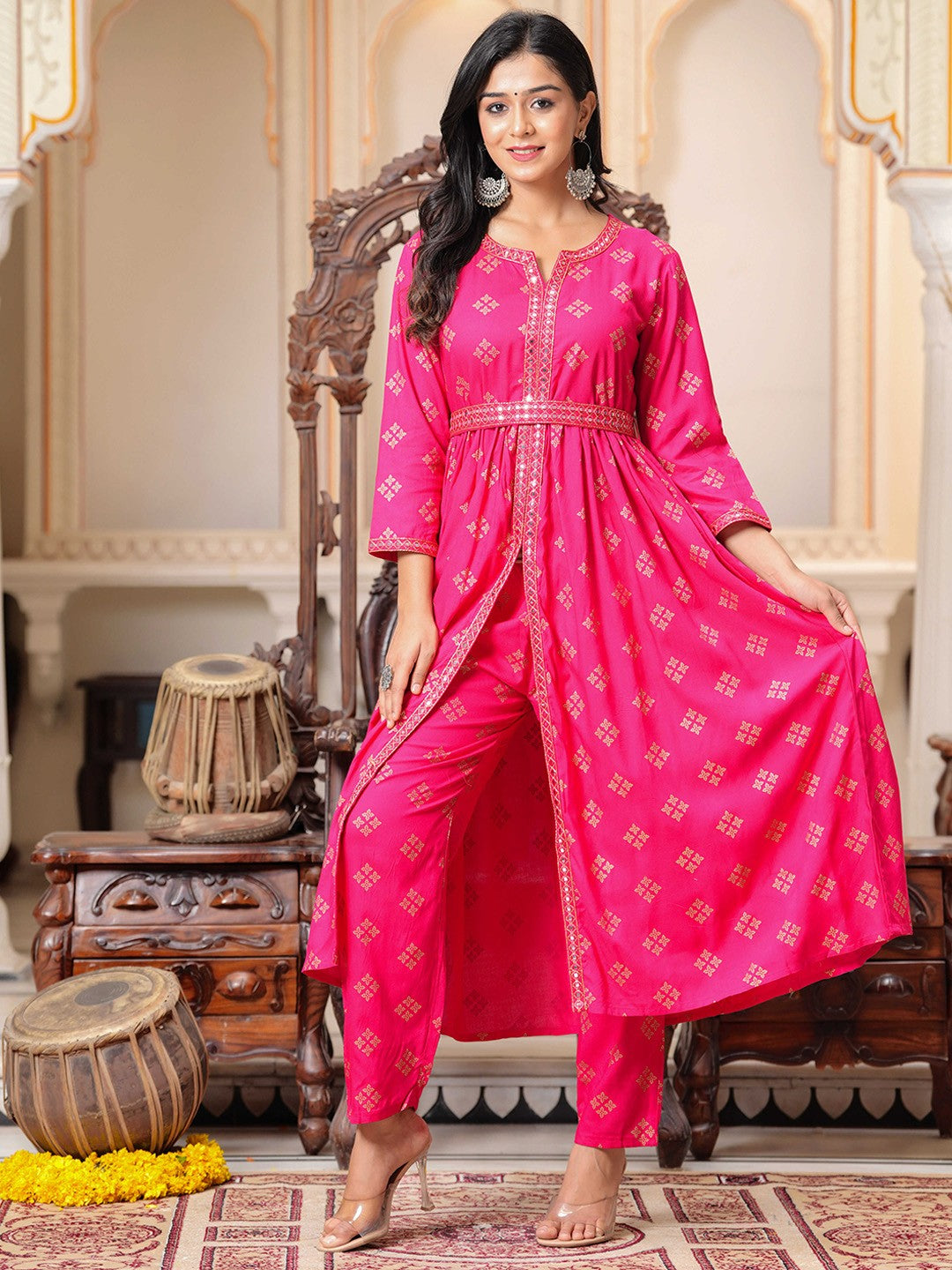 Women Floral Embroidered Regular Kurta with Trouser