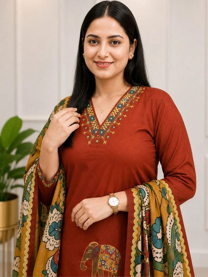 Women Ethnic Animal Printed Regular Thread Work Kurta with Trousers & With Dupatta