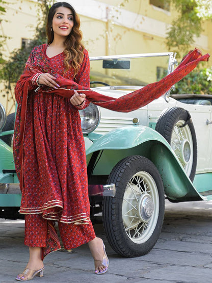 Women Red Pure Cotton Kurta Sets