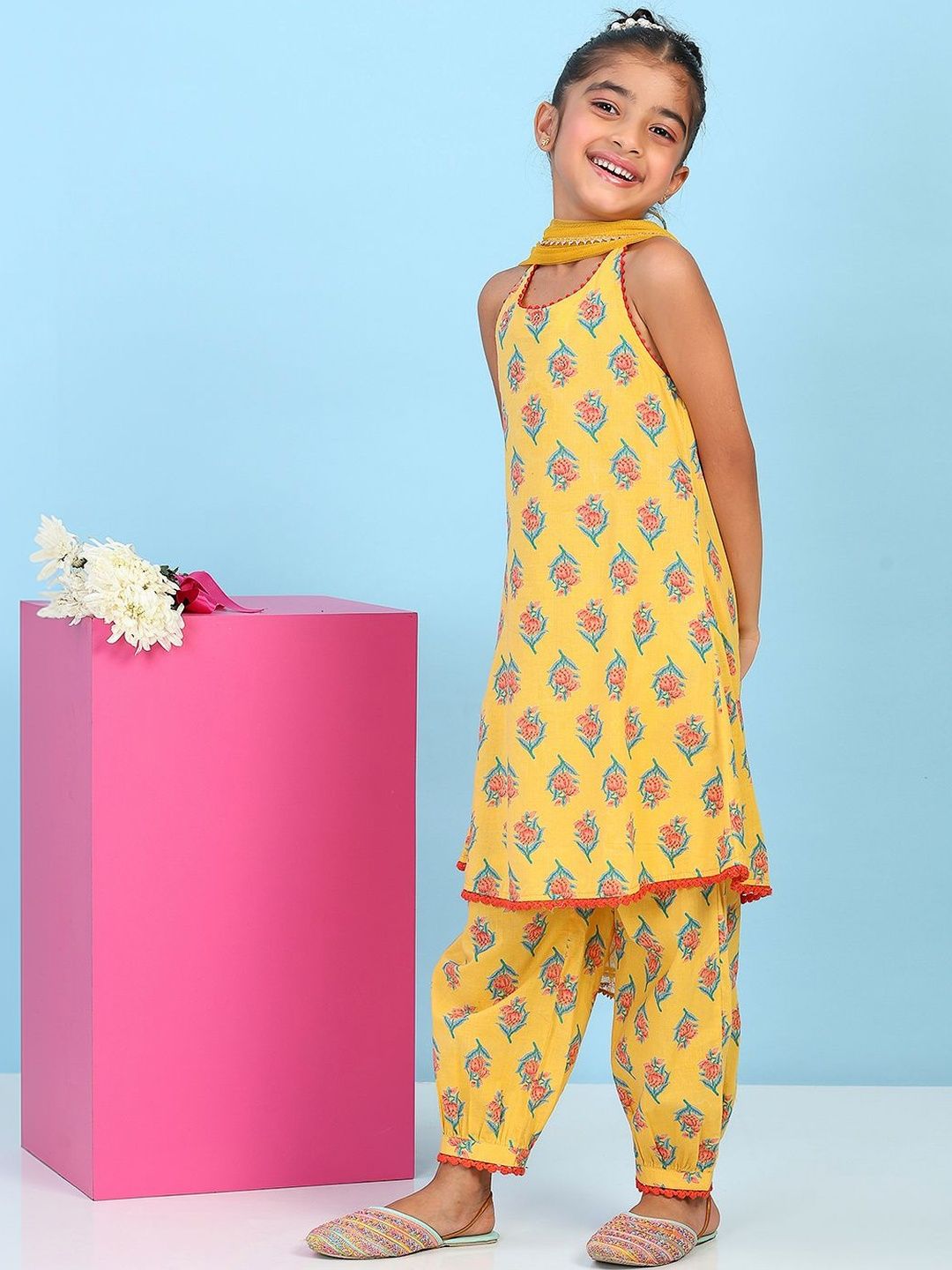 Girls Floral Printed Regular Cotton Kurti With Salwar & With Dupatta
