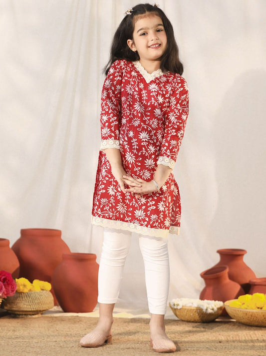 Girls Floral Printed Regular Pure Cotton Kurta With Leggings