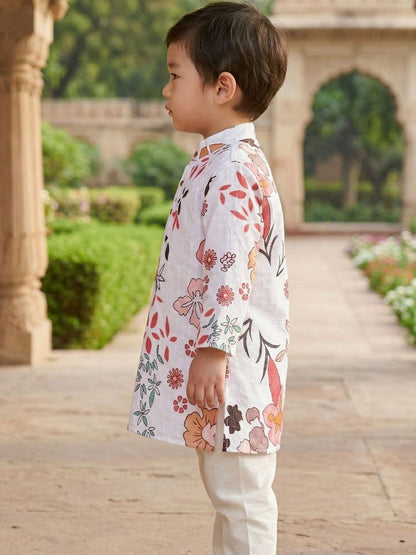 Boys Ethnic Motifs Embroidered Regular Chikankari Pure Cotton Kurta with Pyjamas