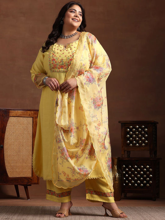 Plus Size Ethnic Motifs Thread Work Kurta & Trousers & Dupatta