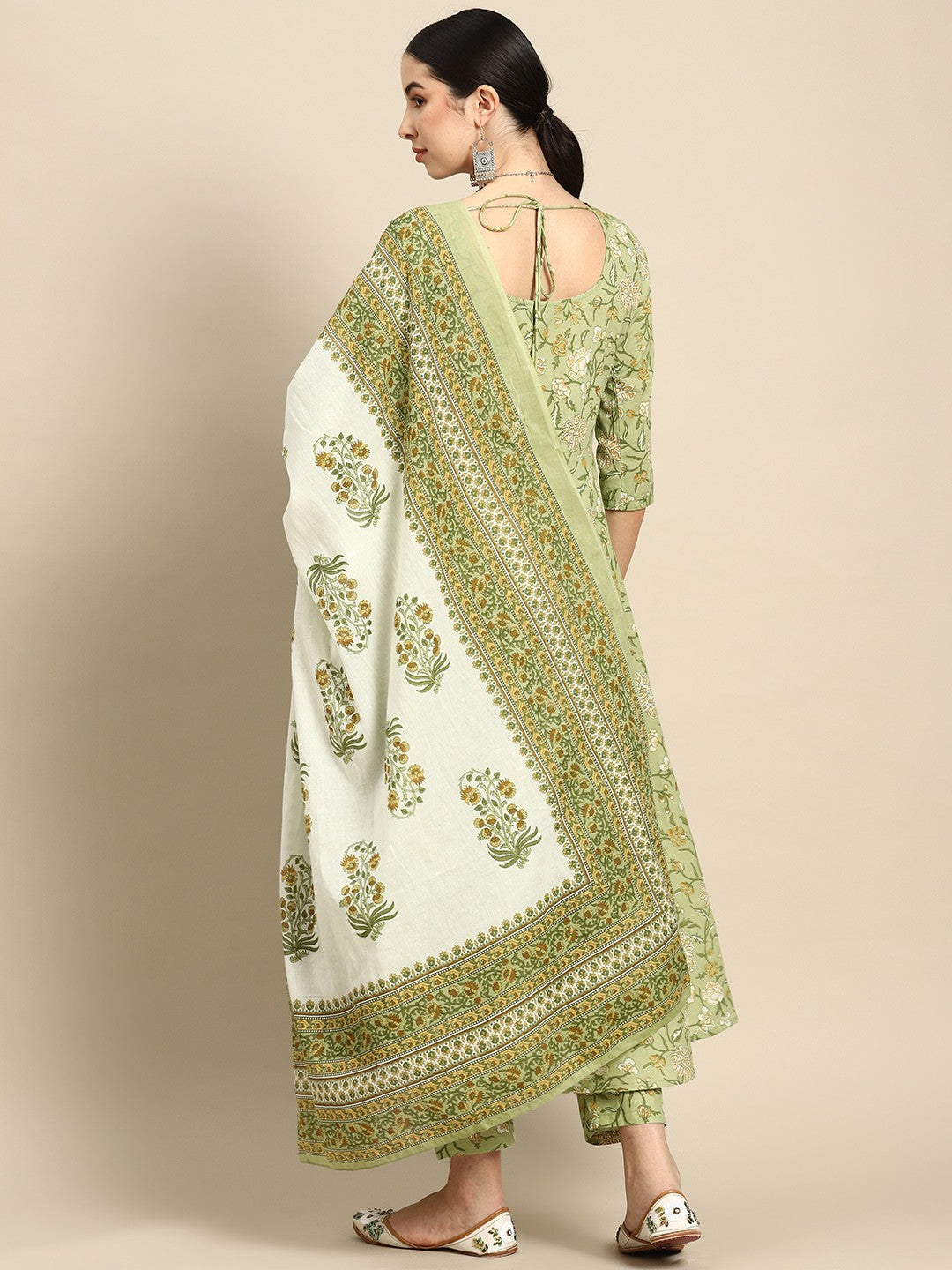 Floral Printed Regular Pure Cotton Kurta with Trousers & With Dupatta