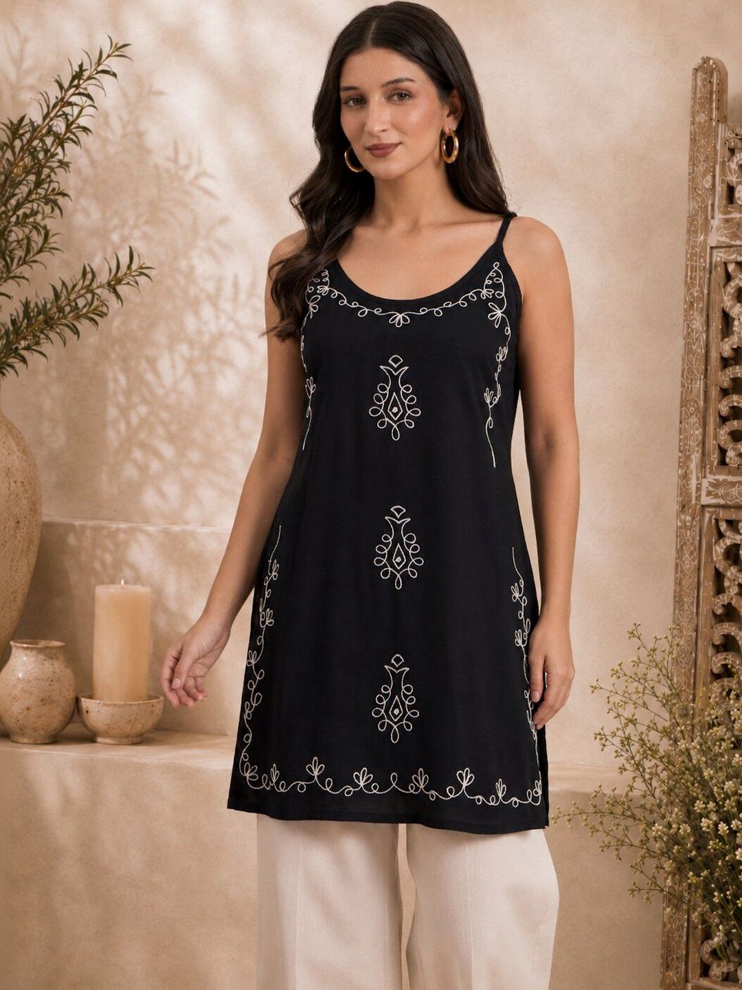 Women Ethnic Motifs Embroidered Kurti