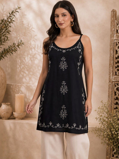Women Ethnic Motifs Embroidered Kurti