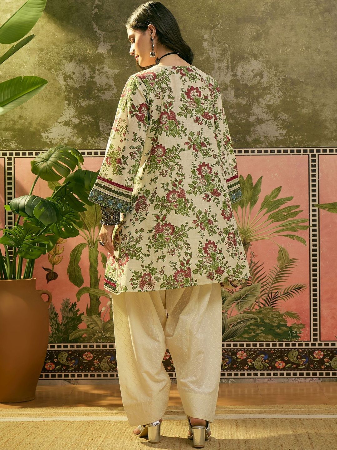 Women Red Floral Printed & Embroidered Cotton A-Line Kurti With Farshi Salwar