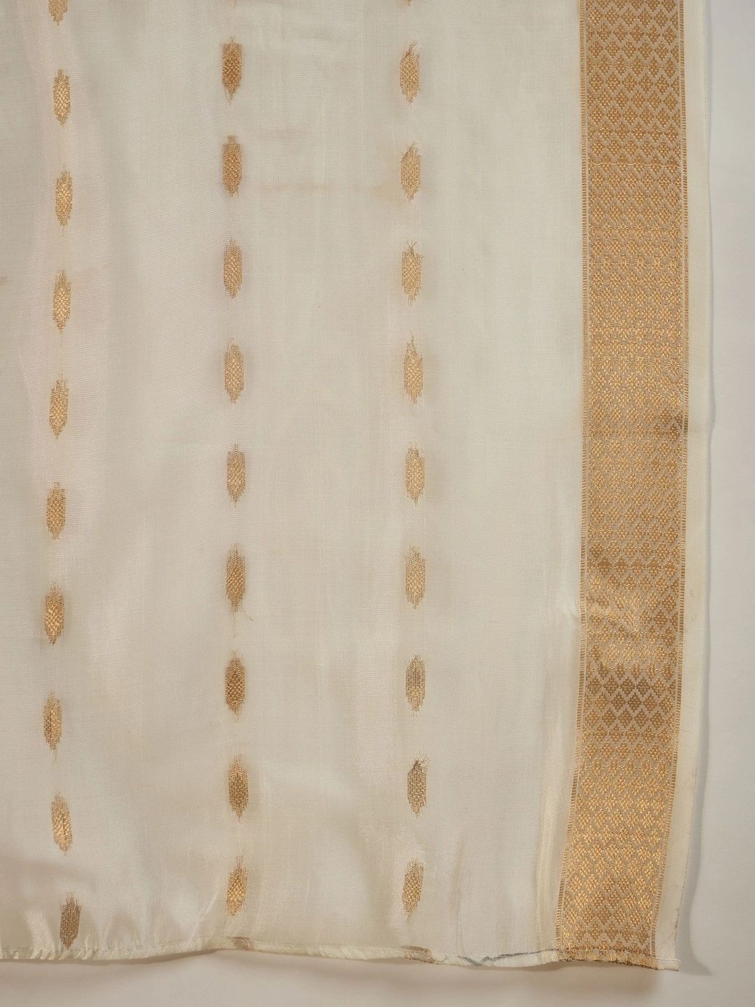 Women Floral Printed Empire Thread Work Kurta with Palazzos & With Dupatta