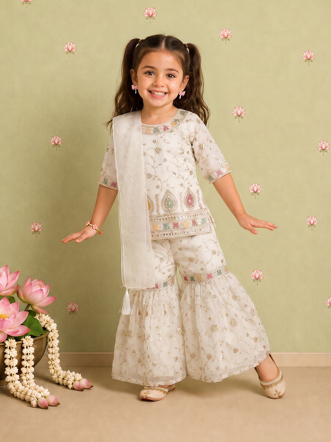 Girls Sequinned Kurta Set