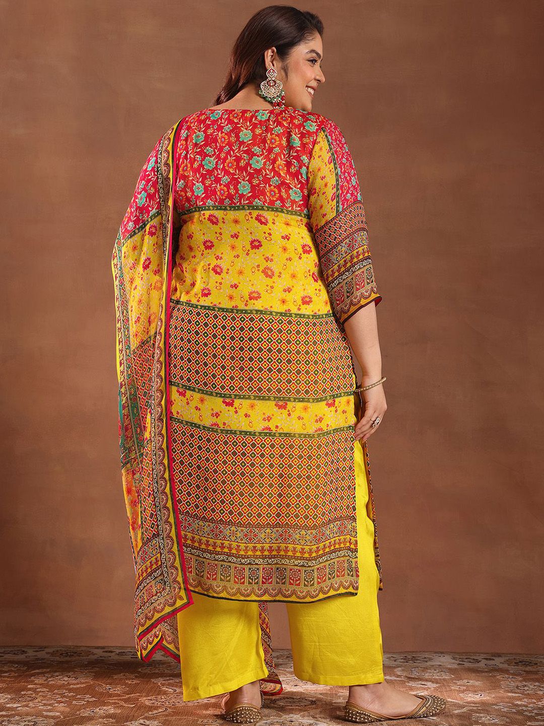 Extra Love By Libas Plus Size Women Ethnic Motifs Printed Kurta with Palazzos & Dupatta