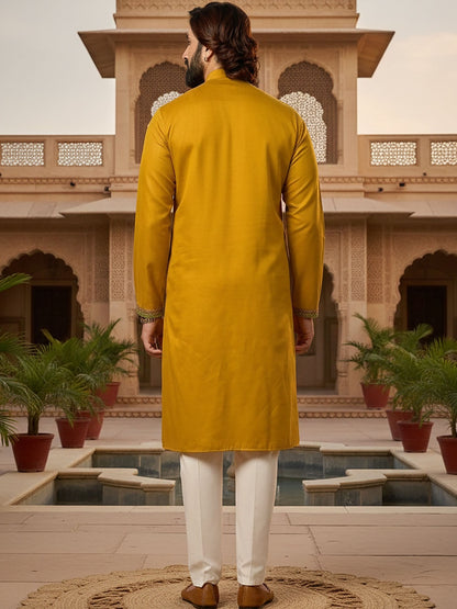 Men Ethnic Motifs Embroidered Regular Thread Work Kurta with Trousers