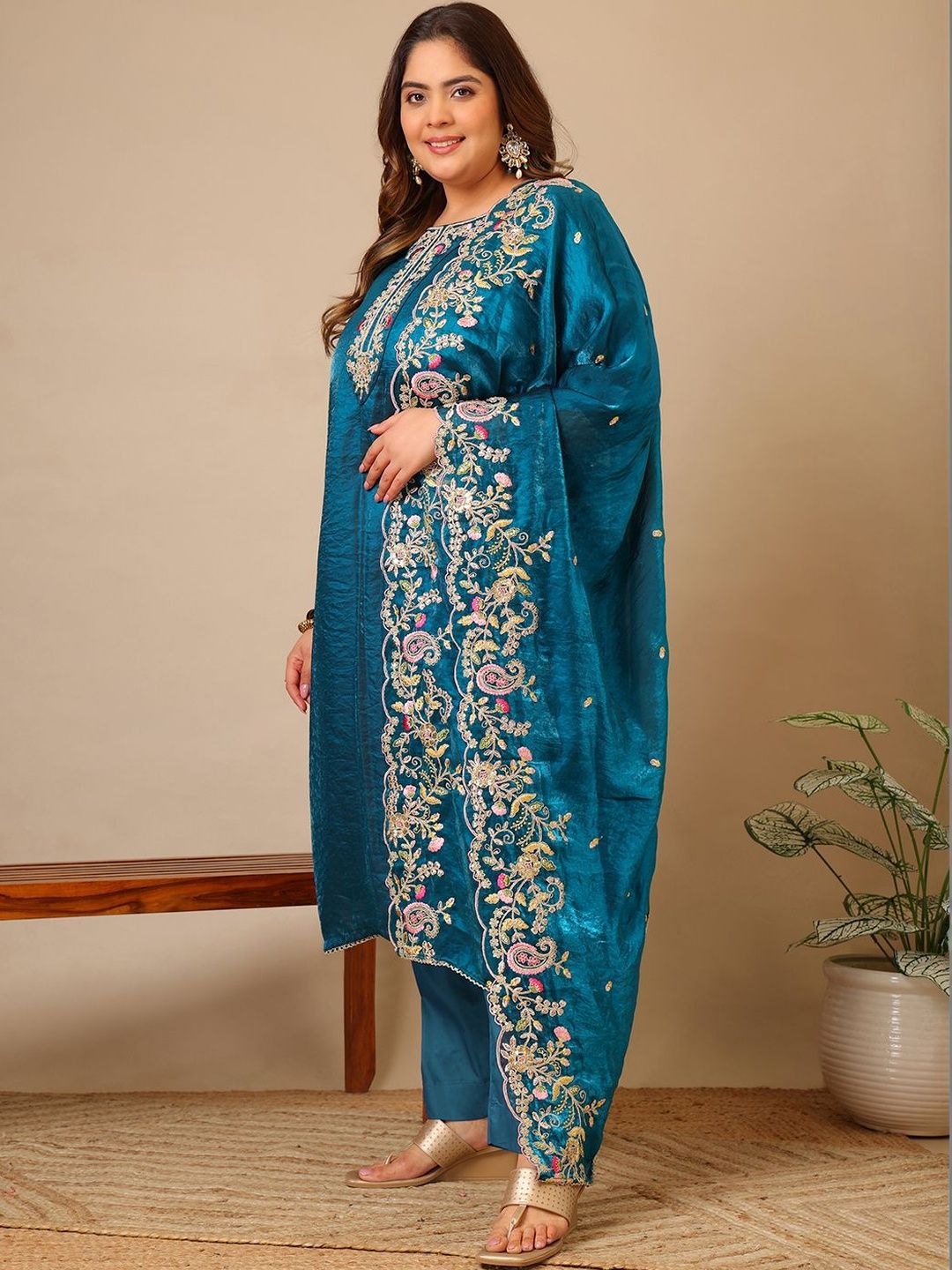 Women Ethnic Motifs Embroidered Regular Thread Work Kurta with Trousers & With Dupatta