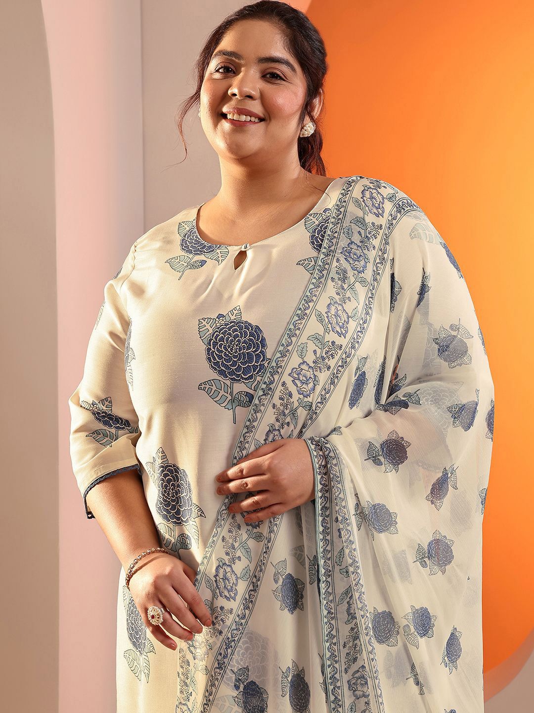 Women Plus Size Floral Printed Kurta with Trousers & Dupatta