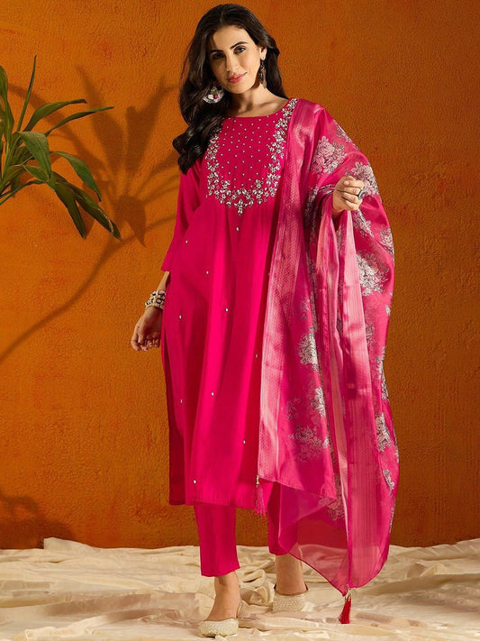 Women Floral Embroidered Regular Beads and Stones Chanderi Silk Kurta with Trousers & With Dupatta