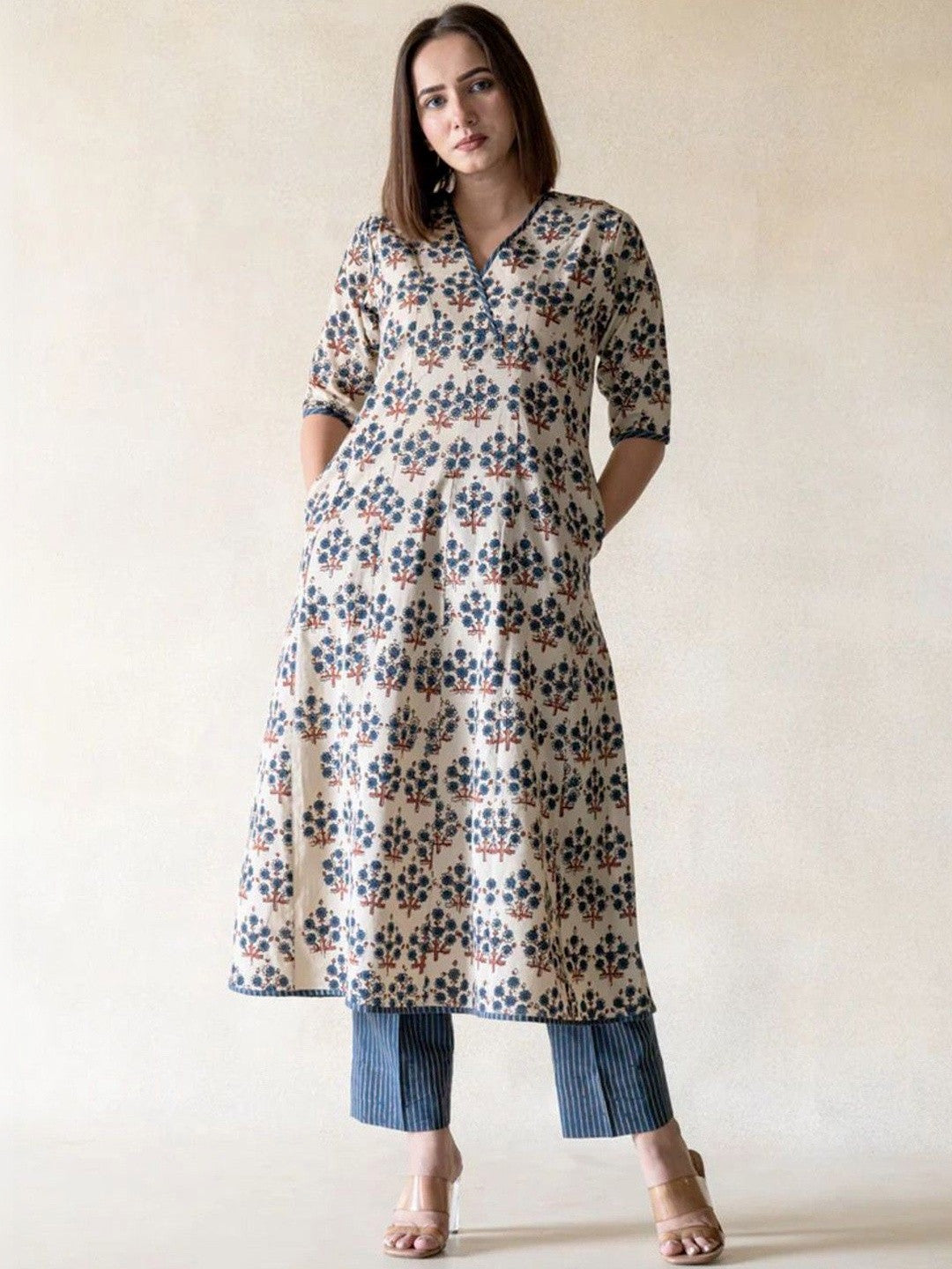Women Ethnic Motifs Printed Regular Kurta with Trousers - Amy's Cart