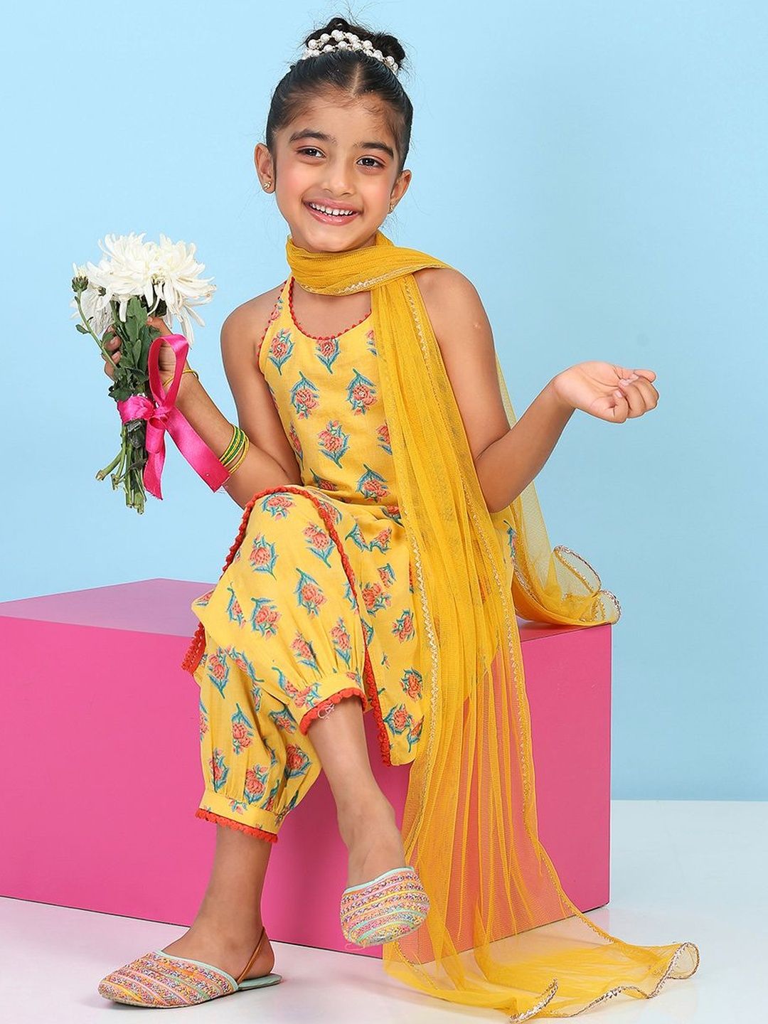 Girls Floral Printed Regular Cotton Kurti With Salwar & With Dupatta
