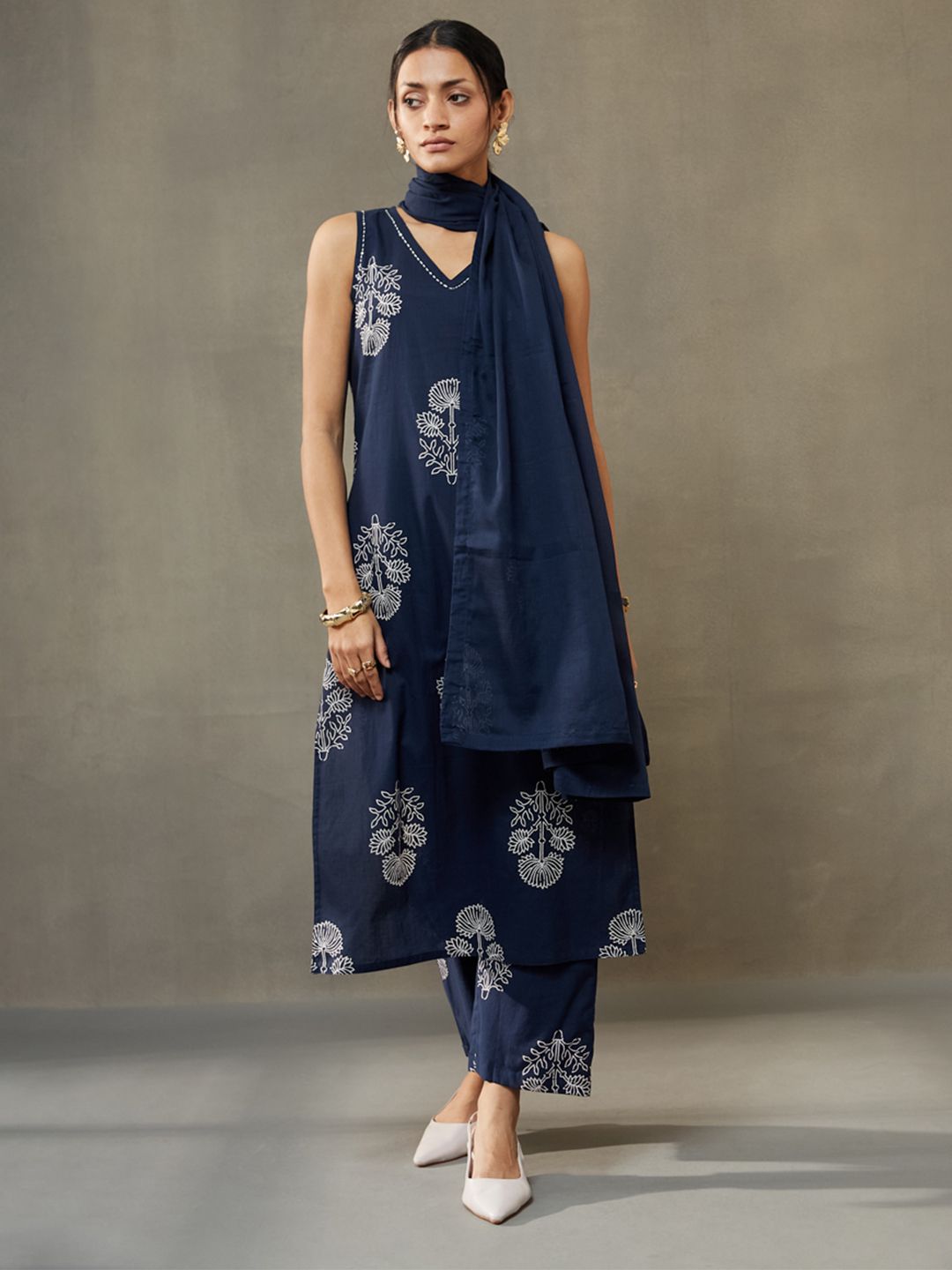 Women Ethnic Motifs Printed Pure Cotton Sleek Work Smart Office Kurta with Trousers & Dupatta
