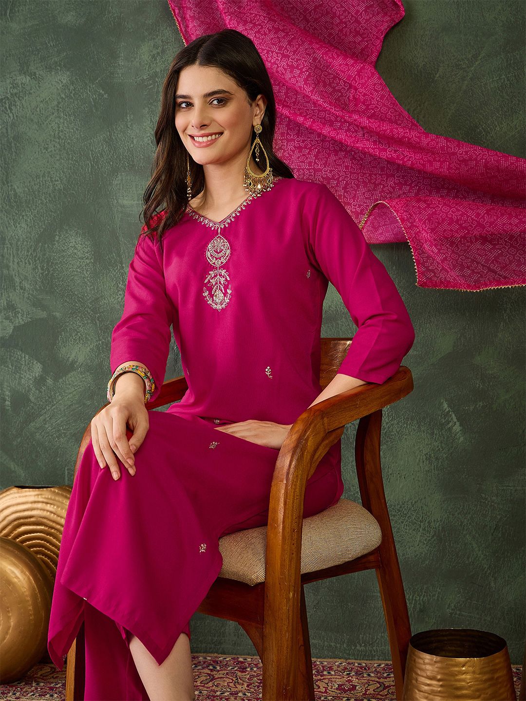 Women Zari V-Neck Straight Kurta With Trousers And Dupatta