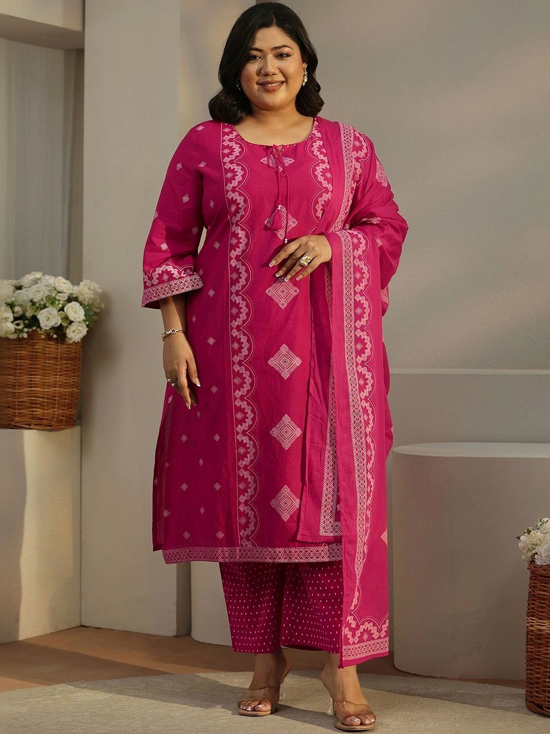 Women Ethnic Motifs Printed Regular Kurta with Trousers & With Dupatta
