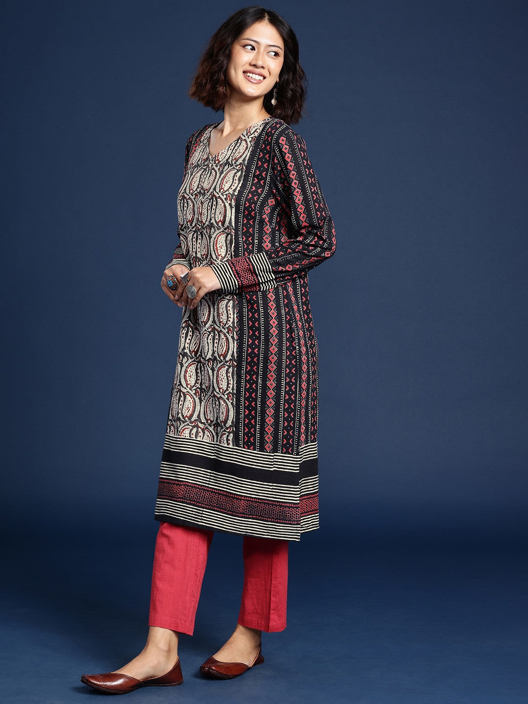 Women Bagru Ethnic Motifs Print Pure Cotton Kurta with Trousers & Dupatta