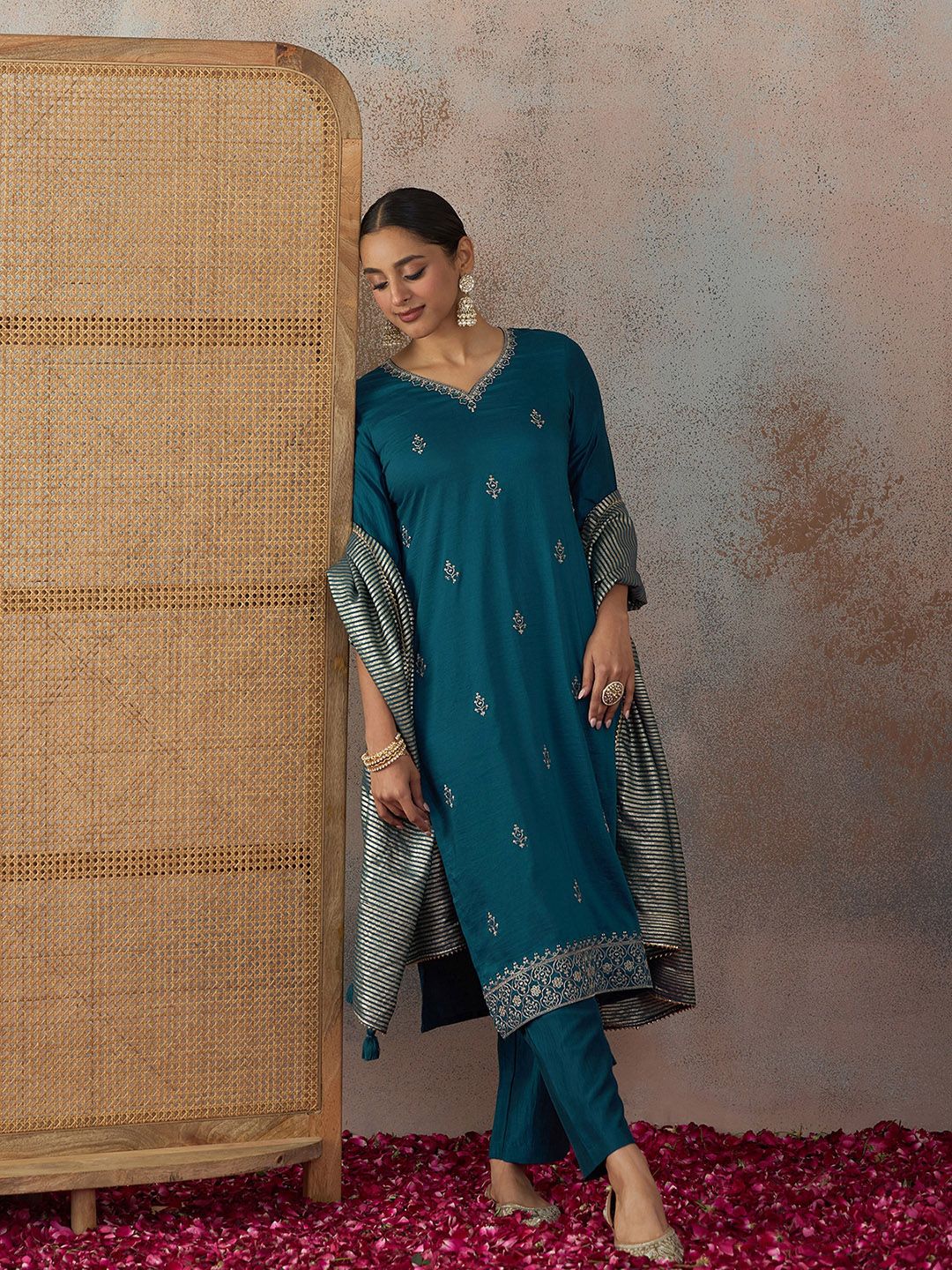 Women Regular Size Kurta Set Silk Blend