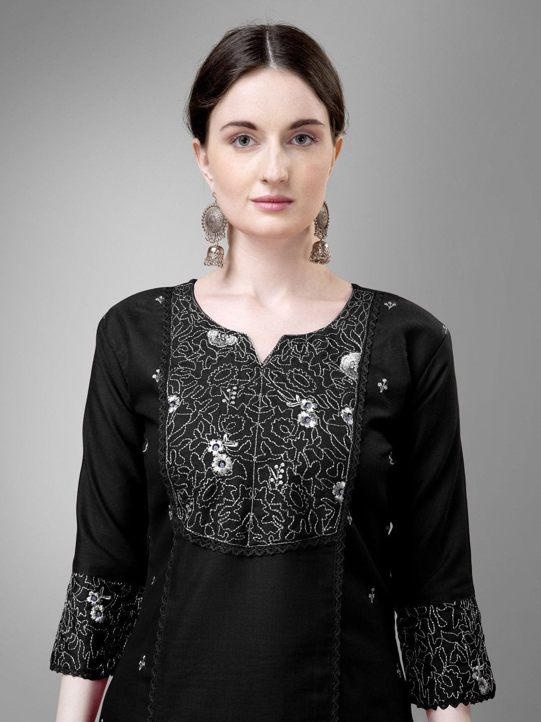 Ethnic Motifs Yoke Design Round Neck Straight Kurta with Churidar