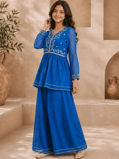 Girls Ethnic Motifs Embroidered Empire Thread Work Pure Silk Kurta with Sharara & With Dupatta