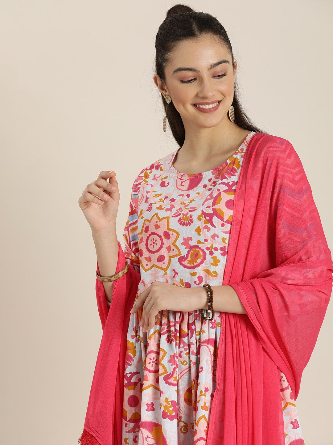 Women Printed Pleated Pure Cotton Kurta with Trousers & With Dupatta