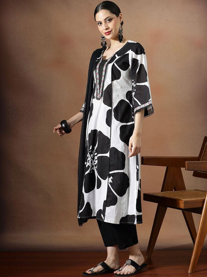 Embroidered Pure Cotton Round Neck Kurta & Trousers Kurta Sets