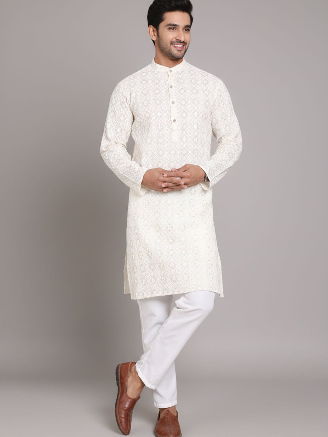 Men Embroidered Regular Sequinned Kurta with Pyjamas