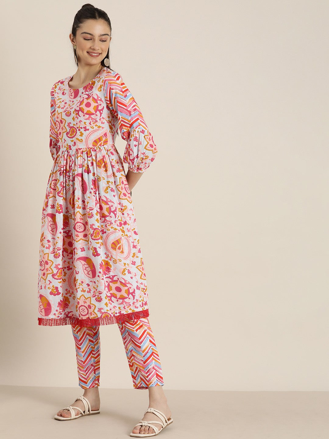 Women Printed Pleated Pure Cotton Kurta with Trousers & With Dupatta