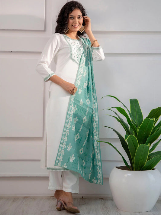 Ethnic Motifs Round Neck Thread Work Kurta Set With Dupatta