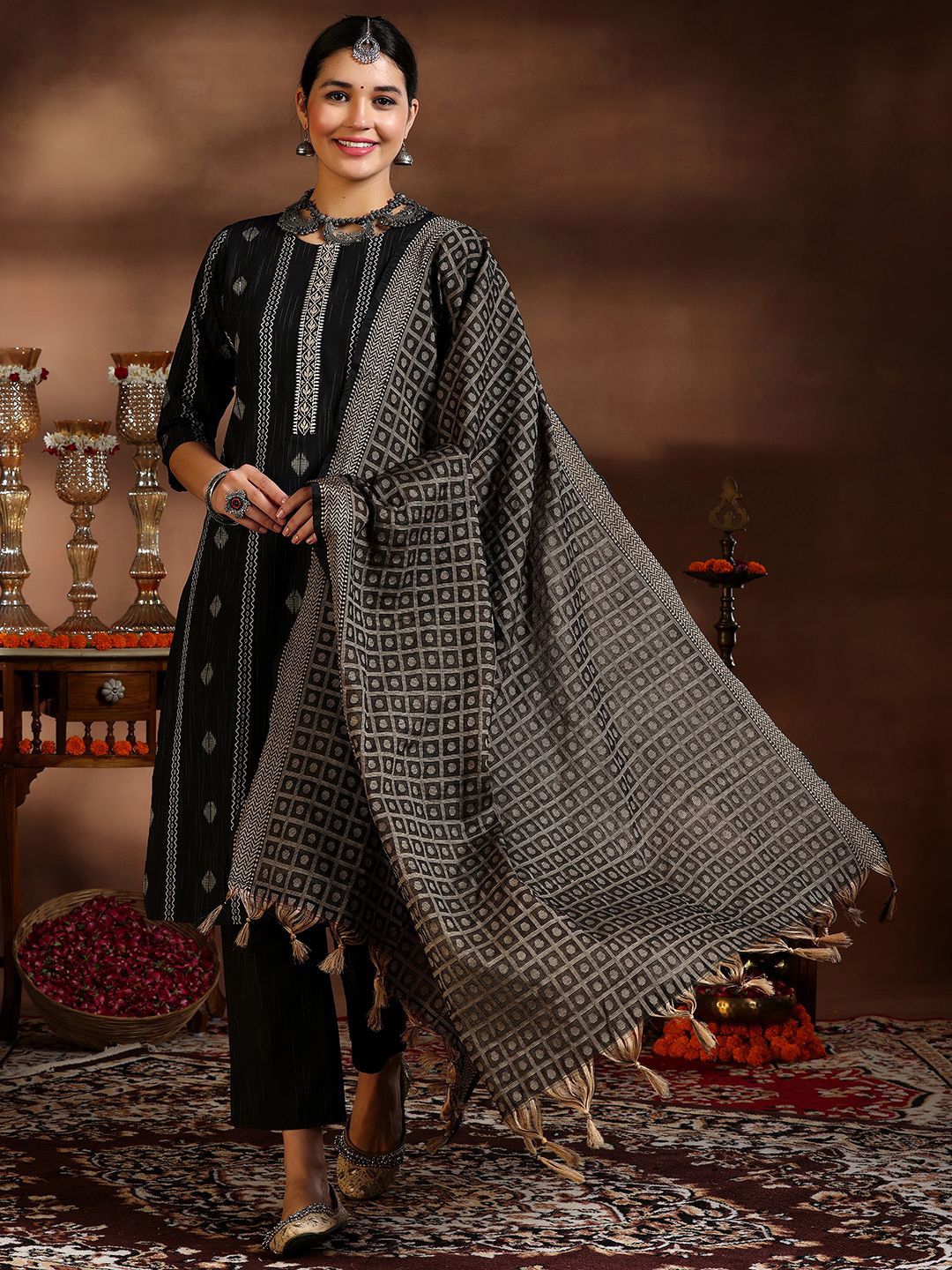 Women Ethnic Motifs Regular Thread Work Kurta with Trousers & With Dupatta