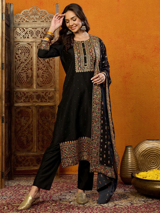 Floral Embroidered Regular Thread Work Kurta With Trousers & Dupatta