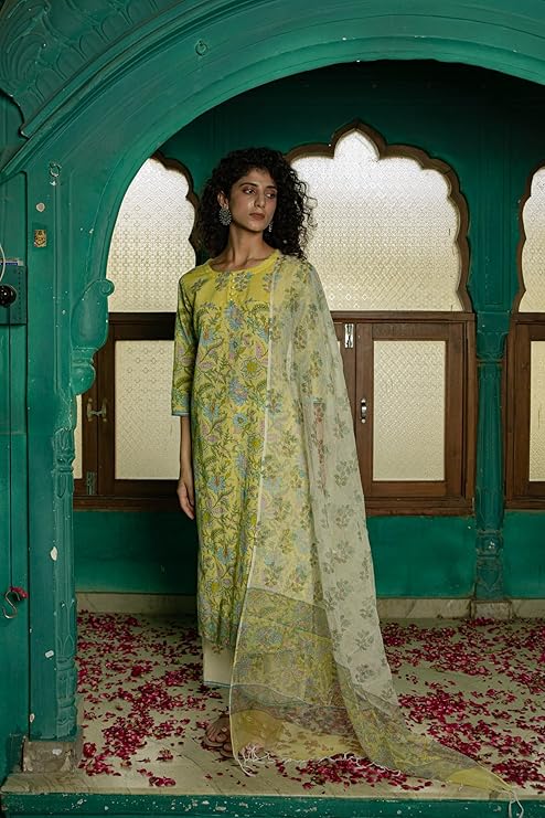 Women's Rayon Blend Straight Printed Kurta with Pant & Dupatta