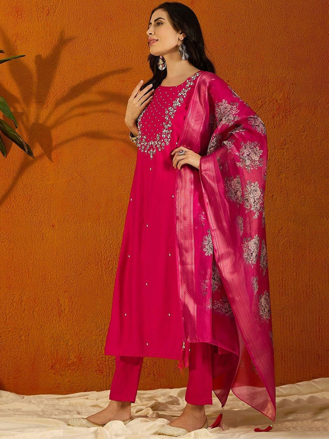 Women Floral Embroidered Regular Beads and Stones Chanderi Silk Kurta with Trousers & With Dupatta