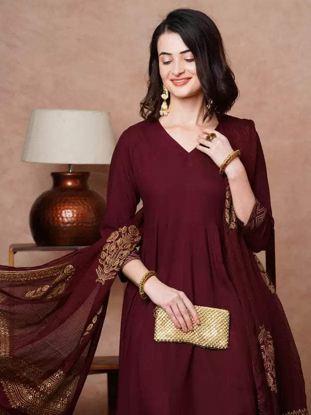 Women Maroon Cotton Rayon Kurti Pant Set